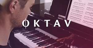 B-flat Major Scale on the Piano - Scales, Chords & Exercises - OKTAV
