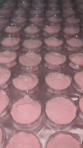 Our Shimmer setting powders are officially upgraded to new packaging 😍 Giving you all more product per your request 😘🩷 Spill-proof container and powder puff included 🦋 #explorepage #shimmersettingpowder #settingpowder #loosesettingpowder #pinksettingpowder #lavendersettingpowder #translucentsettingpowder #glitterpowder #shimmerpowder #glittermakeup | Butterfly Effect by Desi