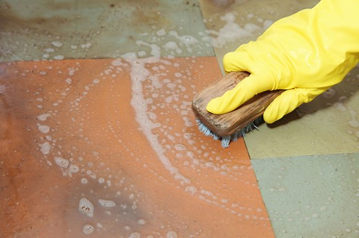 How to Remove Rust Stains From Tiles (Porcelain, Ceramic, Etc.) - AZ Rust