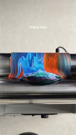 Color mixing for satisfying.Do you wanna have a try