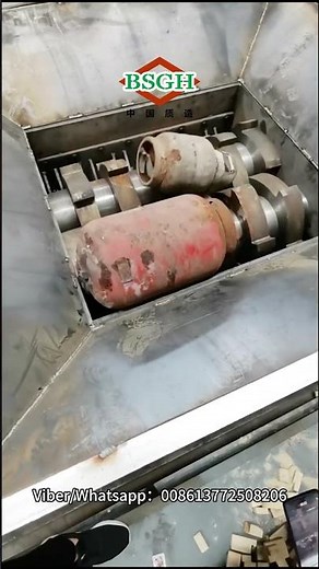 Powerful Dual Shaft Shredder in Action For Tearing Gas Tank | Heavy-Duty Shredding Machine