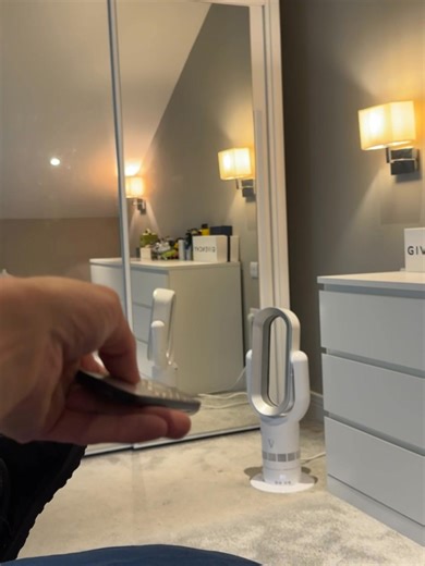 Manage the unpredictable UK weather in style. Heat, cool or even purify your room at a much lower price than competitors without compromising on quality. | Vortex Air