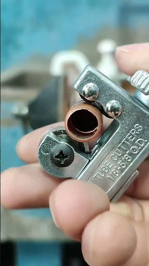 Stainless Steel Pipe Cutter Review: Perfect Tool for Cutting Pipes! 🔧