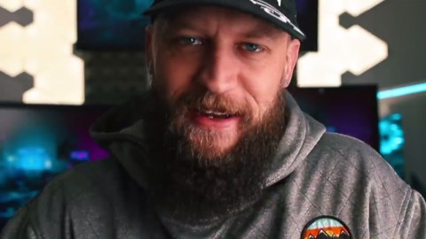 Solving a sphere pyramid puzzle