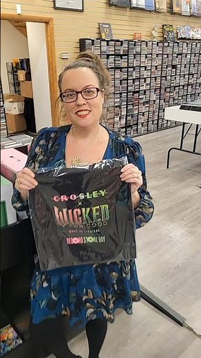 Wicked for Good! Exclusive Gift-With-Purchase Bags for Glinda & Elphaba Crosley Turntables