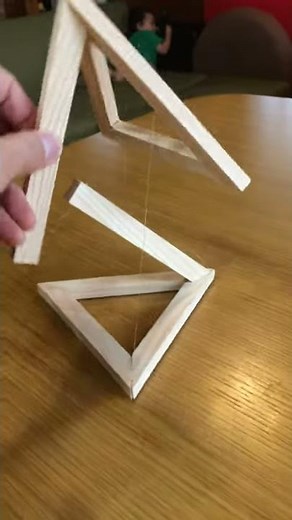I tried making a simple model of tensegrity structure. テンセグリティ構造の模型を作ってみた