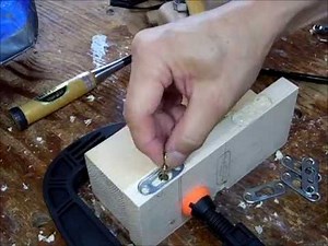 How to dig a hole in the Keyhole Fittings　キーホール吊り金具埋め穴掘り