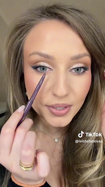 Magenta Plum: Enhance Your Eyes with Colorful Eyeliners