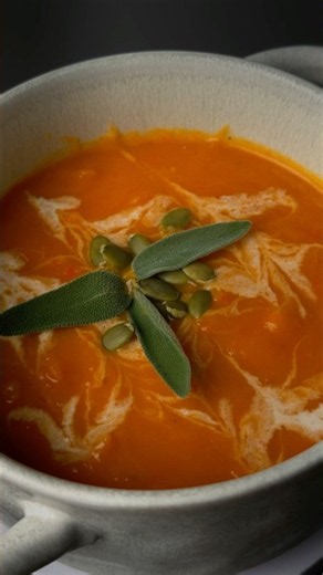 Butternut Squash Soup #butternutsquashsoup #butternutsquash #fallrecipes #grilledcheese