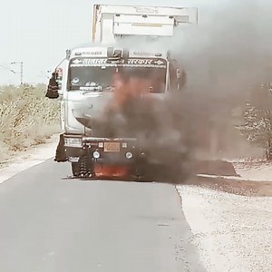 5.8M views · 10K reactions |  अभी गर्मी ज्यादा है वाहन चालकों से निवेदन है वाहन दिन में कम चलाएं  #vairalvideo #facebook #FacebookPage #india #vairal2024 #rajasthan #driver #driversafety #driversed #DriverLover | Santosh DJ Marwadi | Facebook