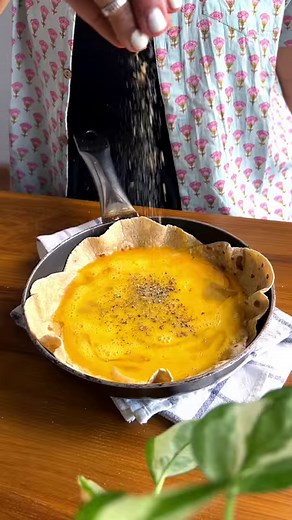 1.3M views · 7.2K reactions | This breakfast inspired roti pizza is...