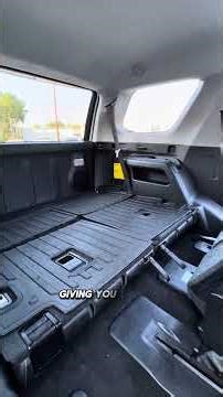 2018 Toyota 4Runner SR5 - 3rd Row, Sunroof, and Navigation (127,100 Km)