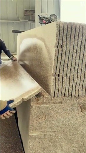 Proses memotong batu cadas dengan alat khusus secara efisien #shorts