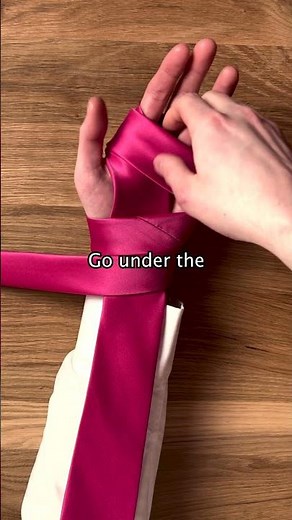 How to TIE A TIE under 10 seconds!