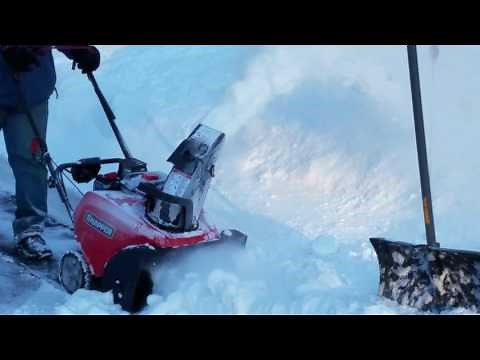 Snapper SS822E Snow Blower in Action