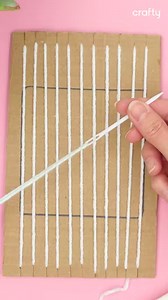 If you haven't tried weaving yet, a) where have you been? and b) here's a beginners tutorial! | Crafty