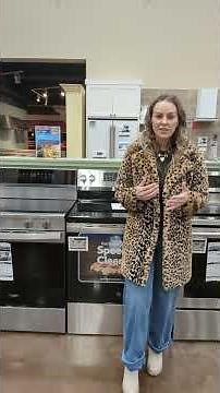 GE Electric 30 inch Freestanding Range - GRF600AVSS