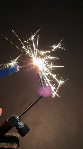 Cutting Blade with HHO Flame