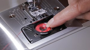 SINGER® HD6800C Series - Threading www.singer.com #singer #swing #diy #singerlove #easyswing #sewinaddict #singermiddleast #Singer_Africa #تصميم #ابداع #خياطة #ماكينات_خياطة #تفصيل | Singer Africa Middle East Ltd. | Facebook