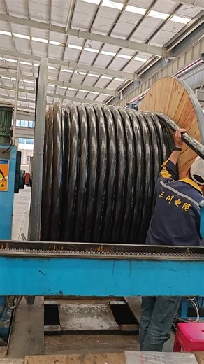 Satisfying Machines at Work: A Visual Delight