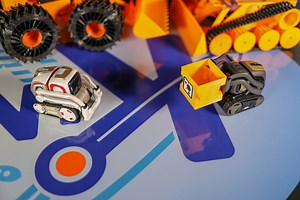 Program Cozmo and Vector to Talk | Kinvert