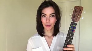 How To Play G Chord on Ukulele   3 Easy Variations!