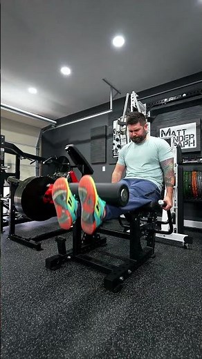 Going HEAVY On The GMWD LEO8 Leg Extension / Curl Machine