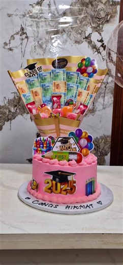 Jojos Gift Spot: Graduation Flowers for 2025