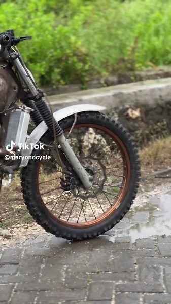 Kustom Kulture dan Motor Husqvarna