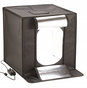 25″ LED Desktop Studio