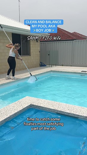 Expert Tips for Cleaning Your Pool as a Stay-at-Home Mum
