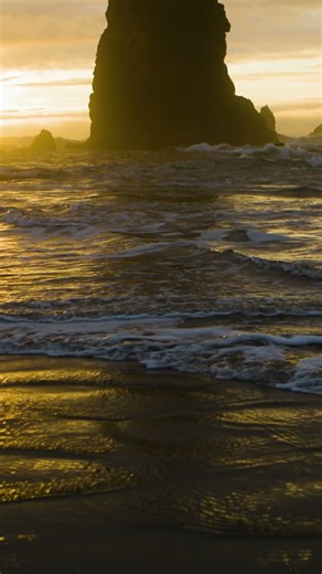 Sea Stack at Sunset | Slow Motion Oregon Coast Calm