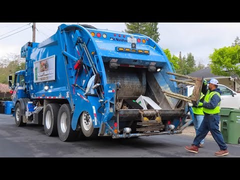 Autocar McNeilus Rear Loader on Bulk Waste