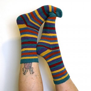 Toe-Up Gusset Socks - v e r y p i n k . c o m - knitting patterns and video tutorials