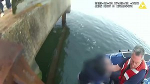 WATCH: Brave law enforcement heroes spring into immediate action, displaying exceptional courage, after discovering a distressed woman trapped beneath the pier's unforgiving structure. | Fox News