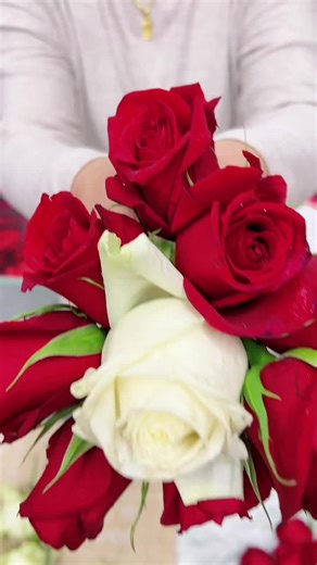 Ready to deliver #engagement #foryou #fyp #nepaliinnepal #lycrafashionichikawa #deliveryalloverjapan #rosemala#barmala