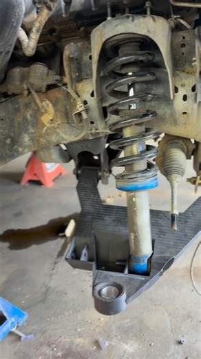 K.L. Fabrication on Instagram: "Ford Raptor, lower control arms final design is just about ready for pre-order we went ahead and 3-D printed an entire control arm prior to taking orders. now that we see everything checks out the way we wanted to we are going to put together manufacturing costs and put together a spreadsheet to get you guys the best possible price. these fit G1 G2 and G3 models. They will be constructed out of 3/16 steel. These allow you to use factory shocks and aftermarket shoc