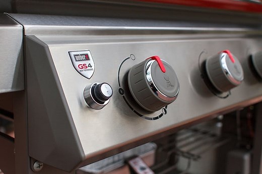 How to Safely Connect a Propane Tank to Your Grill | Tips & Techniques | Weber Grills