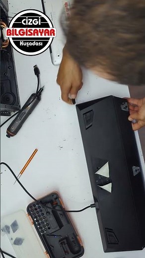 Alienware AW768 Pro RGB keyboard cleaning