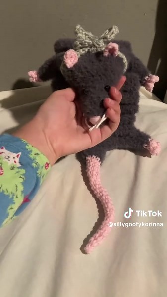Crochet Rat Scarf: A Cute Gift Idea