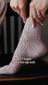 Toe-up socks are my favorite to make. They’re super easy to get to the perfect length since you can try them on as you go! Plus, if you're doing a heel flap, you don’t have to worry about picking up stitches along the flap—which can sometimes leave annoying little holes. Let me know if there's anything you don't like about a toe-up sock in the comments!! ☺️ . Ever since I saw a sock with a sole gusset, I’ve been stubbornly adding it to all my designs, and this one’s no different. My toe-up socks