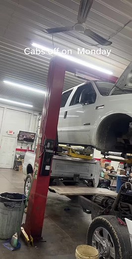 Ford F250 Powerstroke 6.0 Cab Removal on Monday