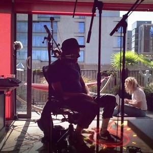 7.1K views · 242 reactions | Ya está a la venta el nuevo disco de @Gorillaz, #SongMachine. Haz clic para conseguir tu formato favorito. | Warner Music Spain | Facebook