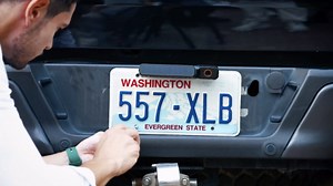 Amazon.com: Solar Wireless Backup Camera 2-Cam System: 2-Min Install, 7.2" 1080P HD Split-Screen Monitor with Dual Antennas for Strong Signal, IP69K Waterproof Rear View Camera for Truck, RV, Camper, Trailer : Electronics