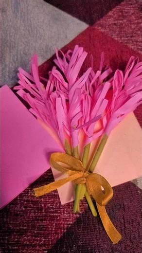 "Sticky notes se banaye cute flower! 💐 Super easy DIY—Try it now! ✂️✨ #CraftieSufiya"