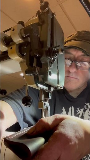 Stitching a sheath saddle stitcher action🔪