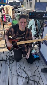 Surprisingly I've had quite a few questions about the 'Thonic on bass. Now first off, I didn't set out with bass in mind for this, and there are a few things bassists need to be aware of: 1. 'Thonic needs to see passive pickups 2. 'Thonic needs to be first in the chain 3. There is a little bass roll-off, but Jonni and I think it is acceptably minimal 4. I'm a little surprised that it sounds as good as it does, the lower gain sounds kind of SVT-ish, and high gain just rips. 5. Have fun! | DigiTec