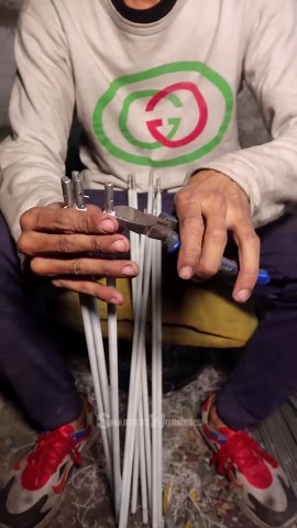 The Art of Plastic Spring Manufacturing: Flexing Innovation