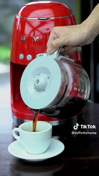How to Use a SMEG Drip Filter Coffee Machine