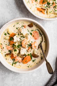 Healthy Seafood Chowder that's full of seafood and SO delicious!